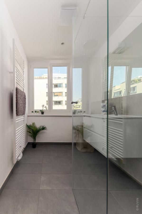 King Bed Home, 3 Bed Rooms, Perfect For Long Term Stay Vienna Luaran gambar